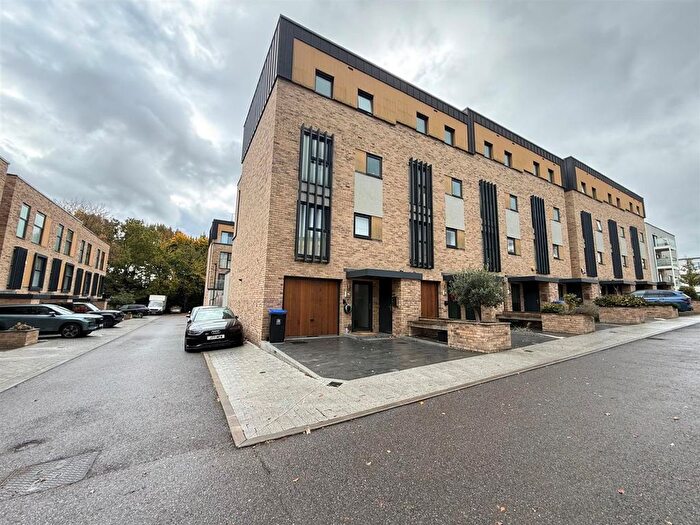 4 Bedroom Town House To Rent In Noel Coward Avenue, Denham Green, UB9