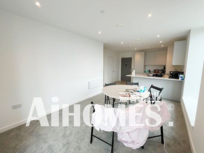 2 Bedroom Flat For Sale In No. Old Trafford, Wharf End, Trafford Park, Manchester, M17