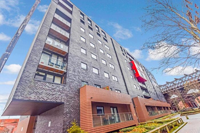 2 Bedroom Flat To Rent In Potato Wharf, Manchester, Greater Manchester, M3