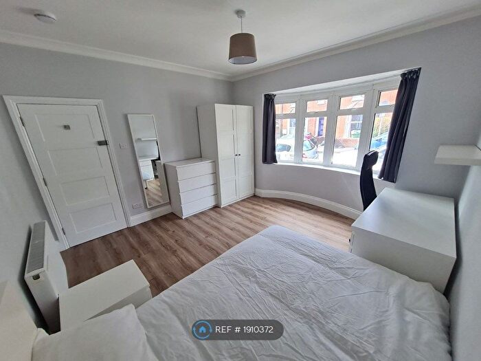 6 Bedroom Semi-Detached House To Rent In Cromwell Road, Southampton, SO15