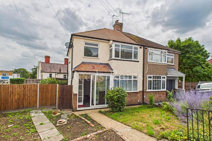 3 Bedroom Semi-Detached House To Rent In Bexley Close, Crayford, Dartford, DA1