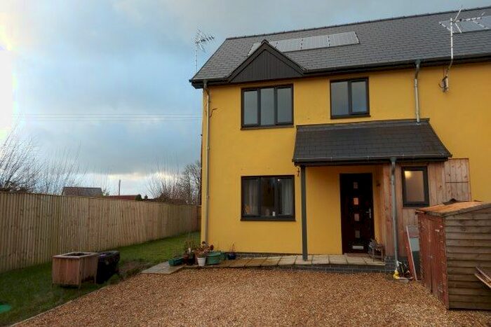 3 Bedroom Semi-Detached House To Rent In Cae John, Llanon SY23