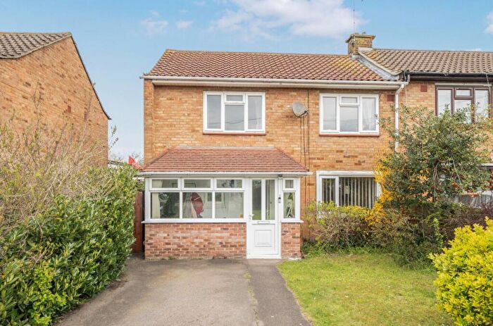 3 Bedroom End Of Terrace House For Sale In Tallis Road, Basildon, SS15