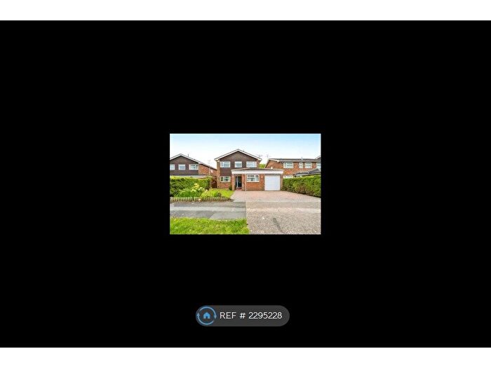 4 Bedroom Detached House To Rent In Windmill Hill Drive, Bletchley, Milton Keynes, MK3