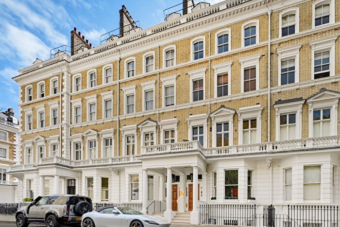 3 Bedroom Flat For Sale In Onslow Gardens, South Kensington, London, SW7