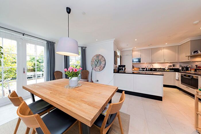 5 Bedroom Terraced House To Rent In Corsellis Square, Twickenham, TW1