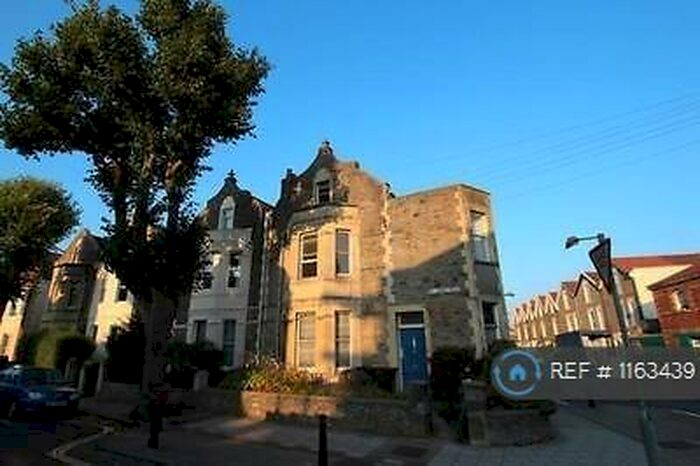 2 Bedroom Flat To Rent In St. Johns Road, Clifton, Bristol, BS8