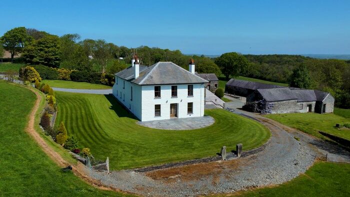 7 Bedroom Detached House For Sale In Pantygrwndy, Pembrokeshire, SA43