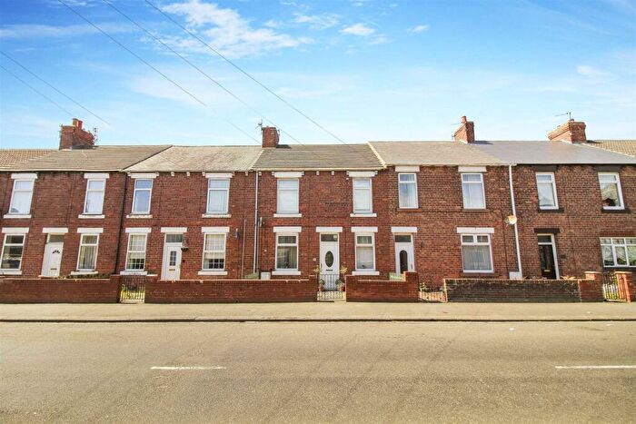 2 Bedroom Flat For Sale In Jubilee Terrace, Bedlington, NE22