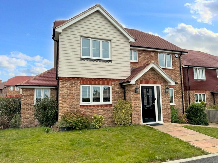 4 Bedroom Detached House For Sale In Valdene Close, Sutton Valence, Maidstone, Kent, ME17