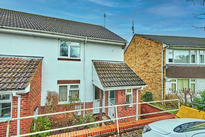 1 Bedroom Flat To Rent In The Dell, Pickford Road, Markyate, Hertfordshire, AL3