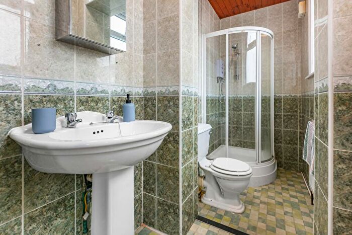1 Bedroom Flat To Rent In Hyde Park Road, Leeds, LS6