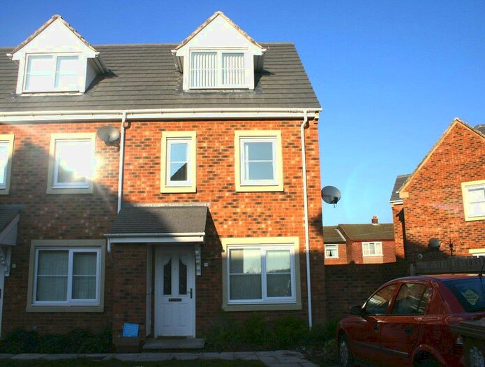 3 Bedroom End Of Terrace House To Rent In Barley Mere Close, Newton-Le-Willows, WA12