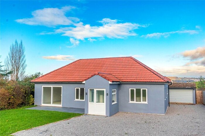 4 Bedroom Bungalow For Sale In Oldmixon Road, Hutton, Weston-super-Mare, Somerset, BS24