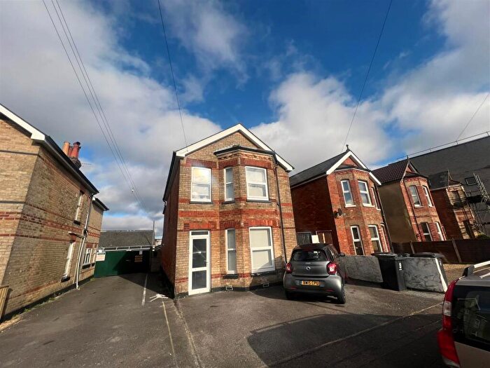 5 Bedroom Private Halls To Rent In Leslie Road, Winton, Bournemouth, BH9