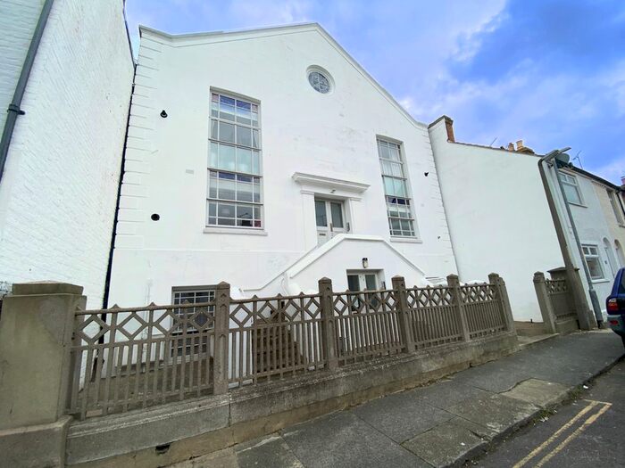 1 Bedroom Flat To Rent In Albert Street, Whitstable CT5
