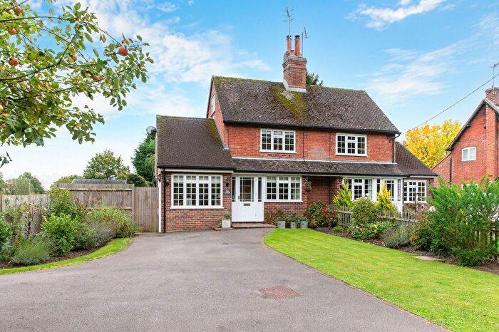 2 Bedroom Semi-detached House For Sale In Kingsland, Newdigate, RH5