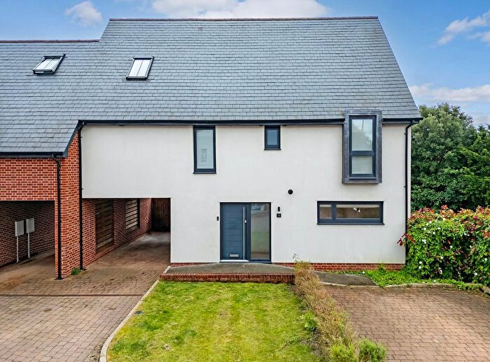 5 Bedroom Link Detached House For Sale In Morris Dance Place, Thaxted, Dunmow, CM6