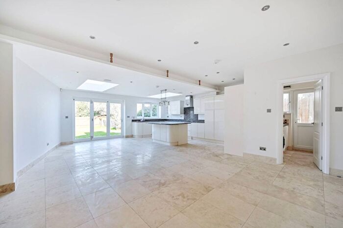 5 Bedroom Detached House To Rent In Blenheim Road, Raynes Park, London, SW20