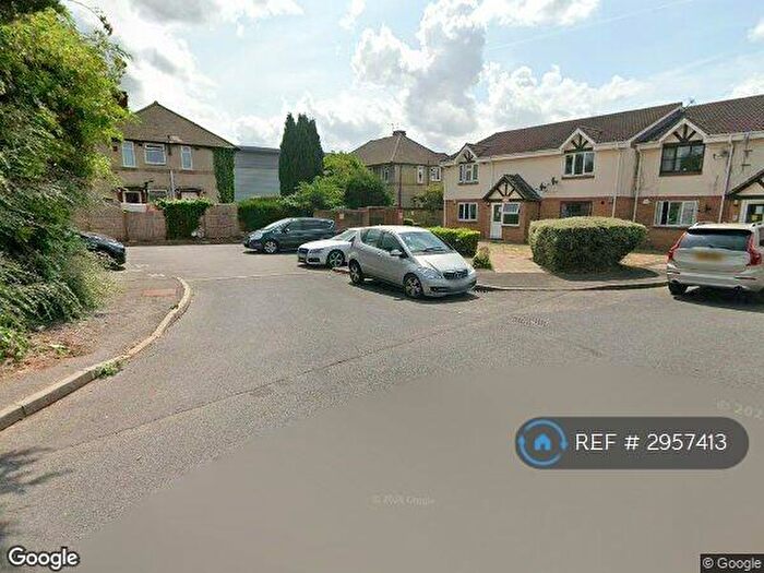 2 Bedroom Flat To Rent In Peel Court, Slough, SL1