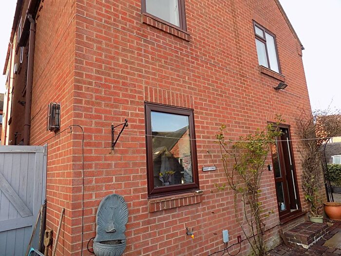 2 Bedroom Town House For Sale In Boswell Court, Ashbourne, DE6