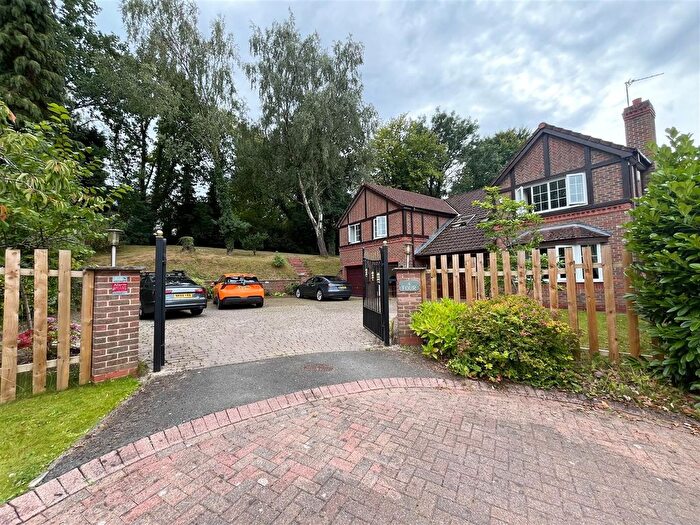 5 Bedroom Property To Rent In Swale Close, Wilmslow, SK9