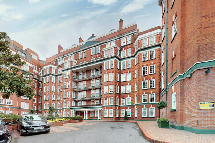 2 Bedroom Apartment To Rent In St Johns Wood Court, St John's Wood Road, London, NW8