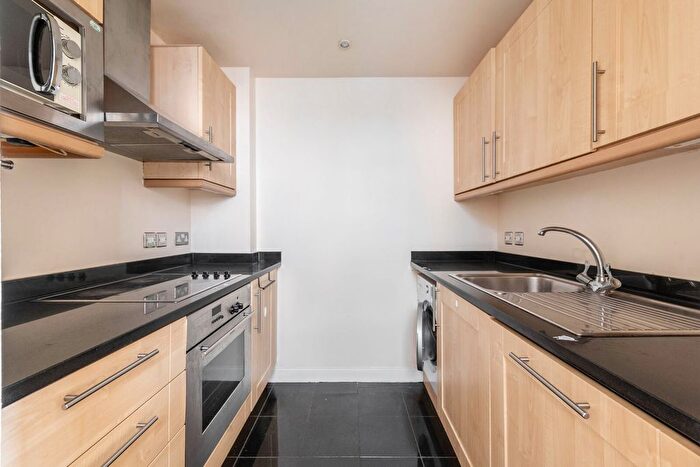 2 Bedroom Flat To Rent In Lyon Road, Harrow On The Hill, Harrow, HA1