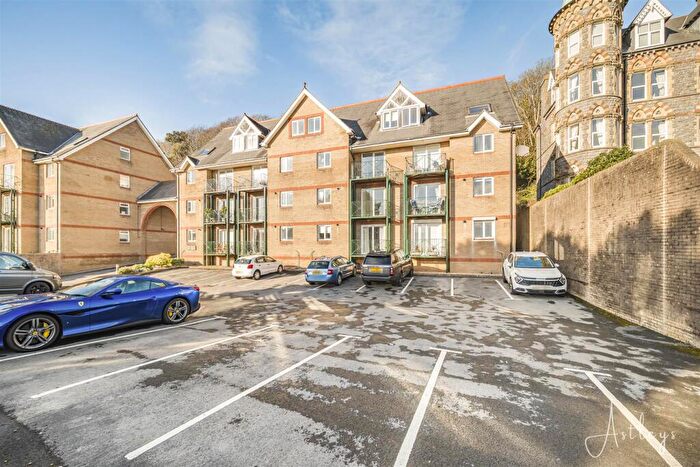 1 Bedroom Apartment For Sale In Langland Bay Road, Langland, Swansea, SA3