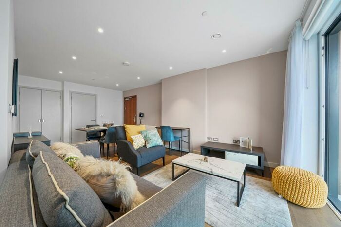 2 Bedroom Apartment To Rent In Raglan House, SE1