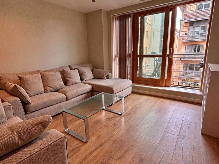 2 Bedroom Flat To Rent In Bowman Lane, Hunslet, Leeds, LS10