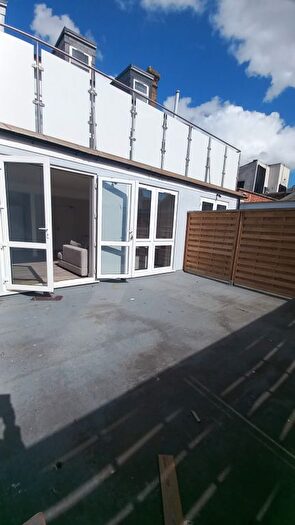 3 Bedroom Flat To Rent In Alexandra Street, SS1