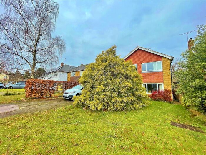 4 Bedroom Detached House To Rent In Merrow Woods, Guildford, Surrey, Surrey, GU1