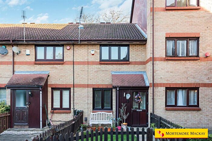 2 Bedroom Property For Sale In Mortimer Drive, Enfield, EN1