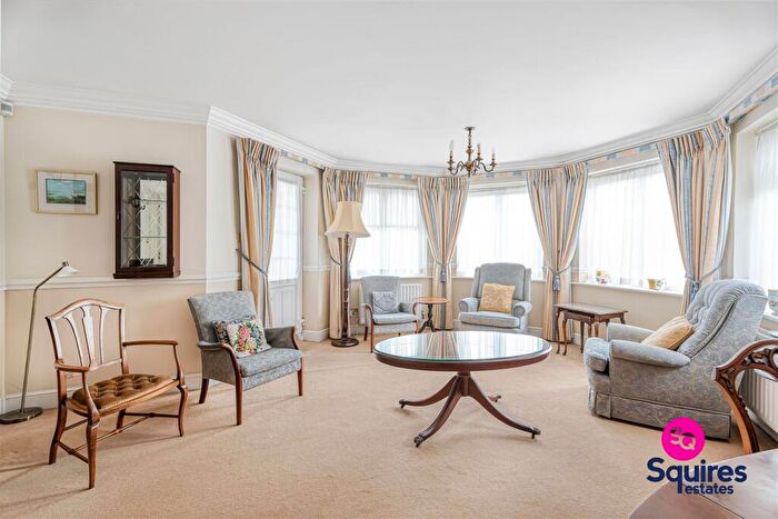 2 Bedroom Flat For Sale In Holders Hill Road, Hendon, London, NW4