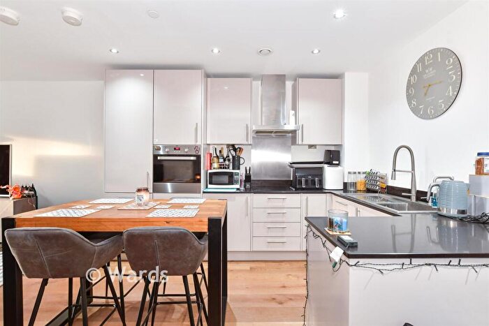 1 Bedroom Apartment For Sale In Rosalind Drive, Maidstone, Kent, ME14