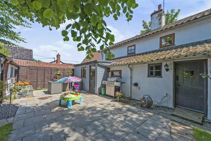 3 Bedroom Property For Sale In The Street, Occold, Eye, IP23