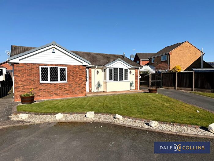 3 Bedroom Bungalow For Sale In Longsdon Grove, Meir Hay, ST3