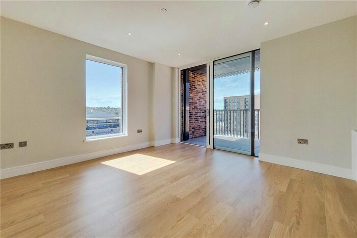 1 Bedroom Flat To Rent In Greyhound Parade, Wimbledon Grounds, London, SW17