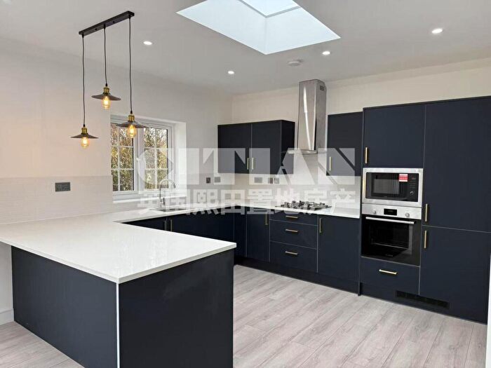 5 Bedroom Detached House To Rent In Winn Road, SE12