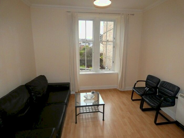 1 Bedroom Flat To Rent In Glasgow Street, Glasgow, G12