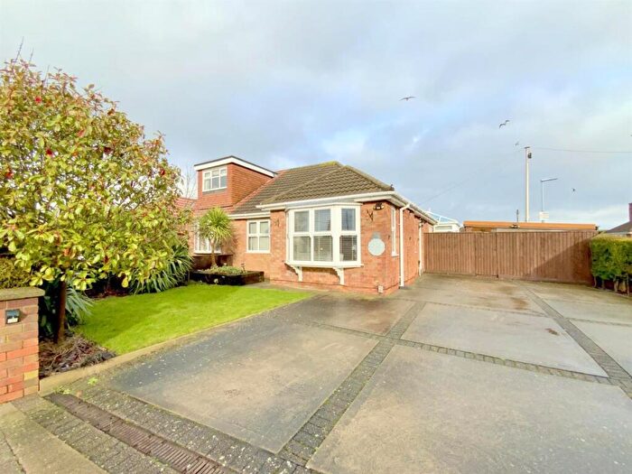2 Bedroom Detached Bungalow For Sale In Philip Avenue, Cleethorpes, DN35