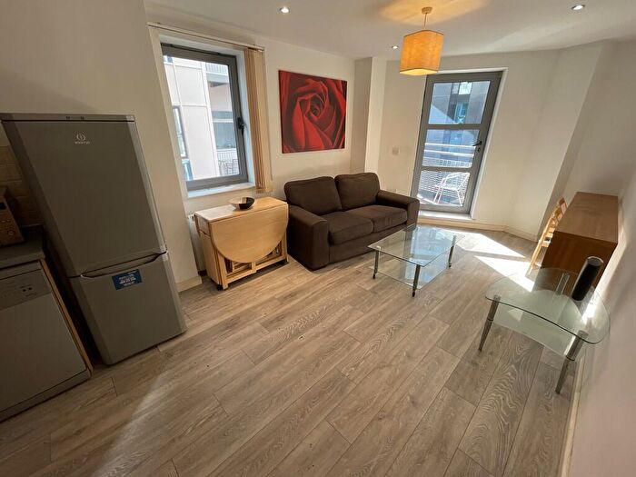 2 Bedroom Apartment To Rent In Montana House, Manchester, M1