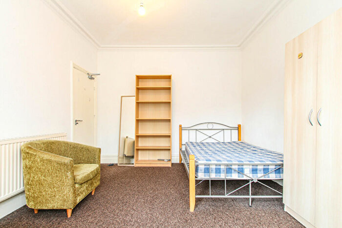 1 Bedroom Semi-Detached House To Rent In Peveril Road, Beeston, NG9