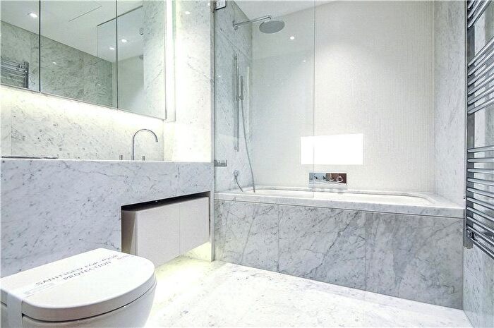 1 Bedroom Flat To Rent In Chatsworth House, Duchess Walk, London, SE1