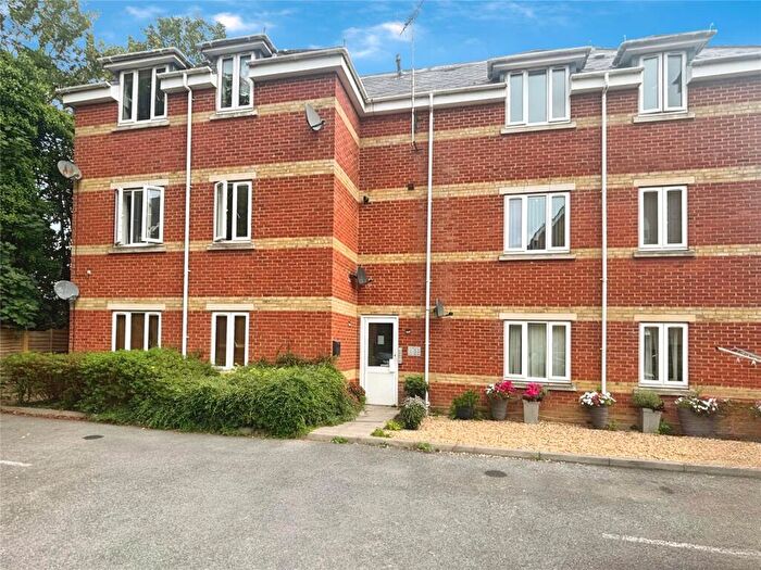 2 Bedroom Flat To Rent In Trafalgar Street, Gillingham, Kent, ME7