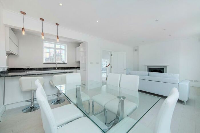 2 Bedroom Apartment To Rent In Balcombe Street London, NW1