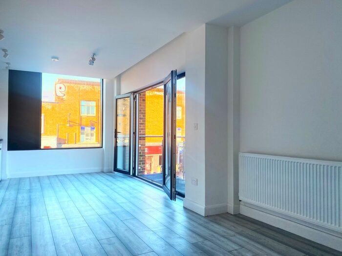 1 Bedroom Flat To Rent In Denmark Hill, London, SE5