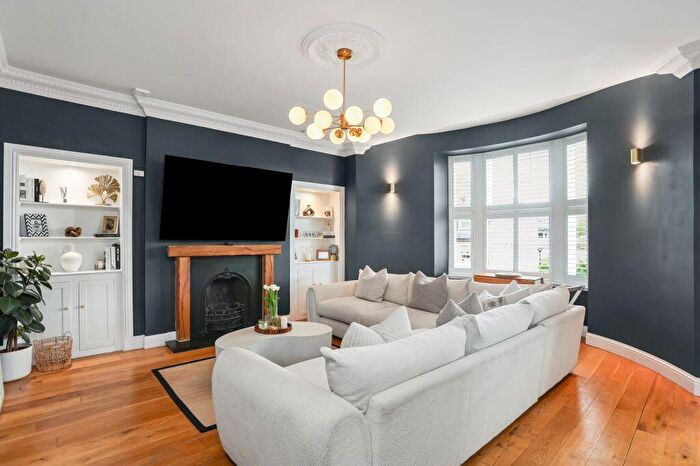 2 Bedroom Flat For Sale In / Bath Street, Portobello, Edinburgh, EH15