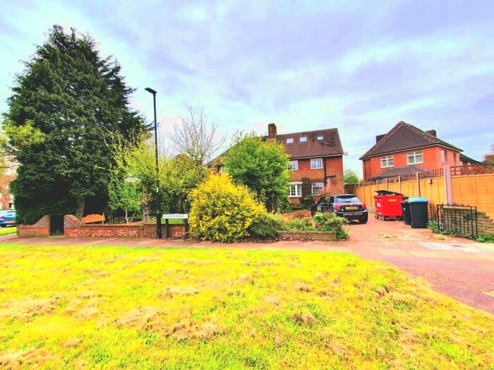 Studio To Rent In Green Road, Southgate, N14